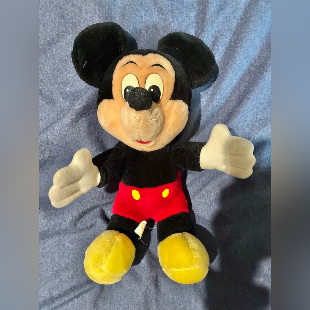 Vintage 1980s Disneyland Walt Disney World Mickey Mouse Plush